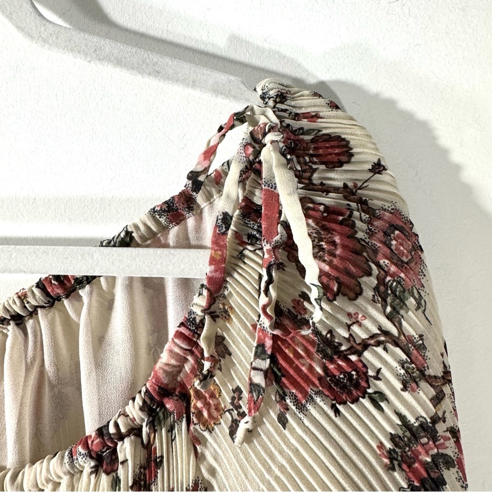 Aritzia Wilfred Floral Pleated Peasant Top tie sleeve - Picture 13 of 13